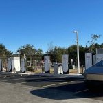 Wawa artık kendi markalı Tesla Supercharger’larına sahip