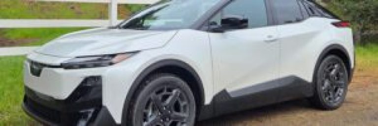 2026 Subaru Uncharted ilk sürüş: 308 mil menzil, NACS ve AWD seçeneği