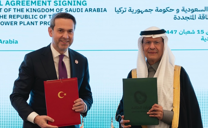 Bayraktar: Şimdiye kadarki en düşük fiyatlı elektriği alacağız