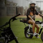 Bazı ABD eyaletleri elektrikli bisikletleri yasaklamaya çalışırken, bir eyalet daha fazla çocuğu onlara yönlendiriyor