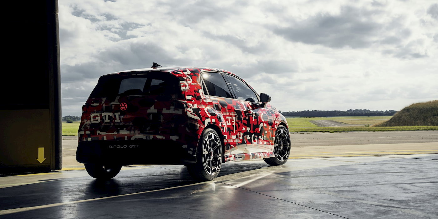 Volkswagen’ın elektrikli hot hatch modeli kamuflajını kaldırdı, yeni tasarım ortaya çıktı