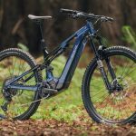 Aventon, büyük markaların yarı fiyatına üst düzey tam süspansiyonlu elektrikli dağ bisikleti piyasaya sürdü