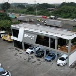 BYD’nin elektrikli araçlara yatırımı, yükselen petrol fiyatlarıyla birlikte sürücülerin benzinli araçlardan vazgeçmesiyle karşılığını veriyor