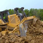 CAT, en yeni ve en ağır elektrikli tahrikli dozerinde asırlık teknolojiyi kullanıyor
