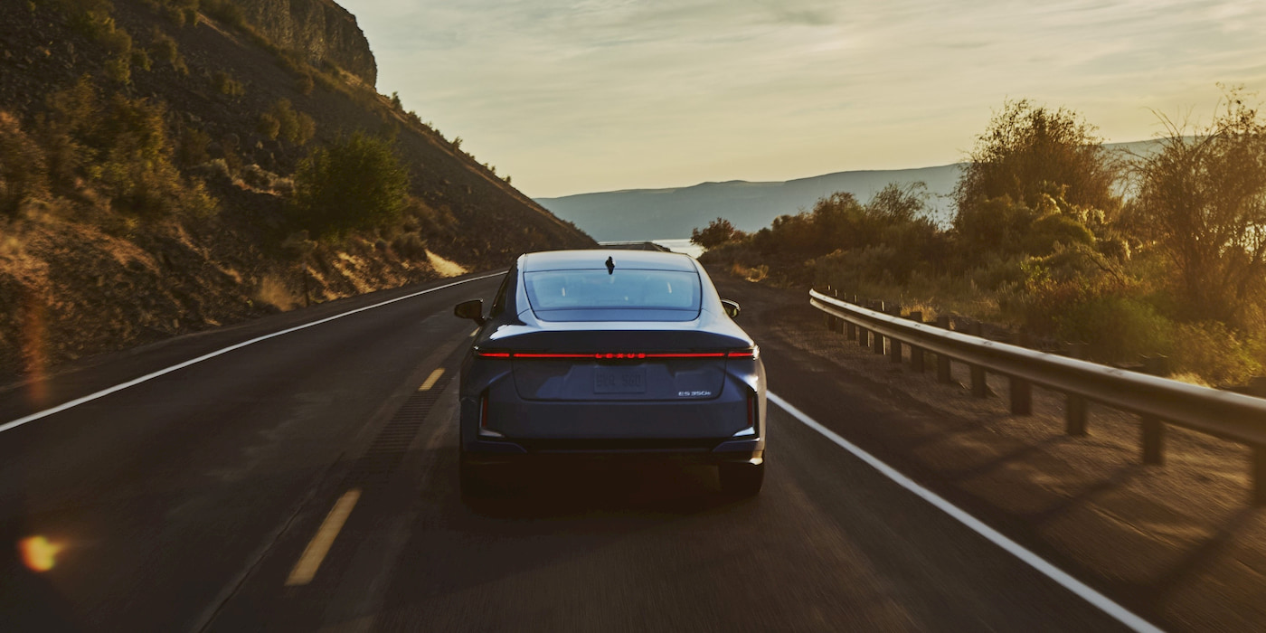 Lexus, 2026 ES EV fiyatlarının 50.000 doların altında başlayacağını açıkladı