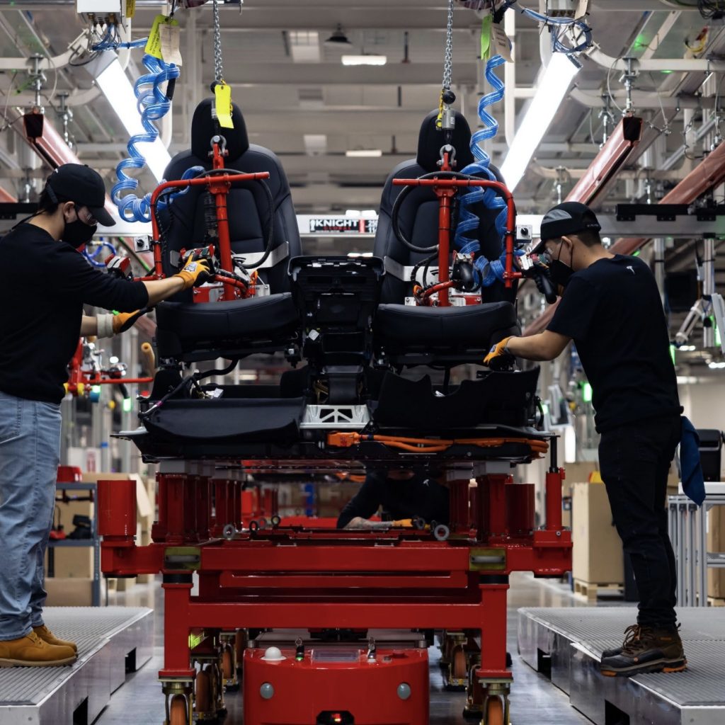 Rapor, daha temiz tedarik zincirlerine ilerleme gösterildiğini ortaya koyuyor; Tesla önde