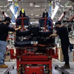 Rapor, daha temiz tedarik zincirlerine ilerleme gösterildiğini ortaya koyuyor; Tesla önde