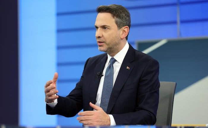 Bayraktar: Gelişmeler herkesi yeni bir enerji mimarisine yönlendiriyor