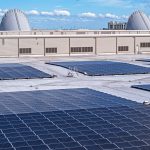 Bir Florida kongre merkezi, ek panel olmadan güneş enerjisini ikiye katladı