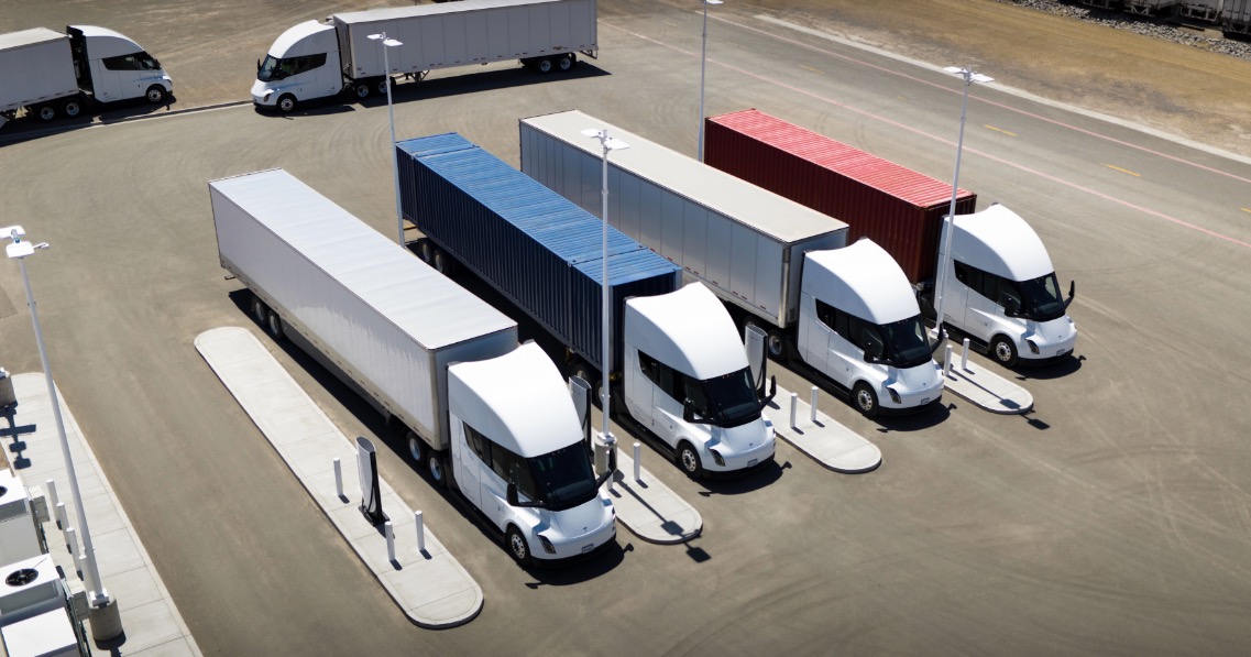 Tesla Semi limanda: MDB, 3 haftalık yük taşımacılığı pilotunu başlattı