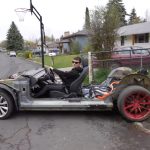 YouTuber, 2.000 dolara Tesla Model 3 ‘go-kart’ satın aldı — hâlâ 212 mil menzile sahip