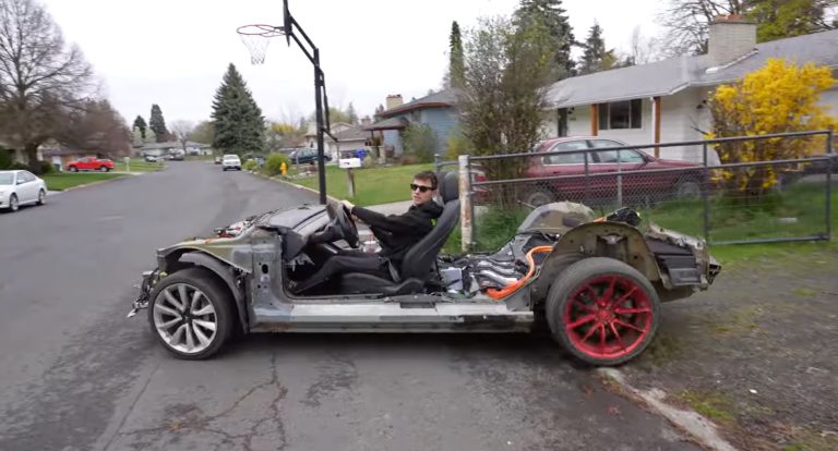 YouTuber, 2.000 dolara Tesla Model 3 ‘go-kart’ satın aldı — hâlâ 212 mil menzile sahip